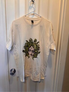 Gildan White Heavy Cotton T‑Shirt with Medusa Graphic